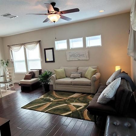 Spacious Townhouse Minutes From Downtown Sa. San Antonio Exterior photo