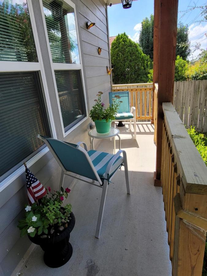 Spacious Townhouse Minutes From Downtown Sa. San Antonio Exterior photo