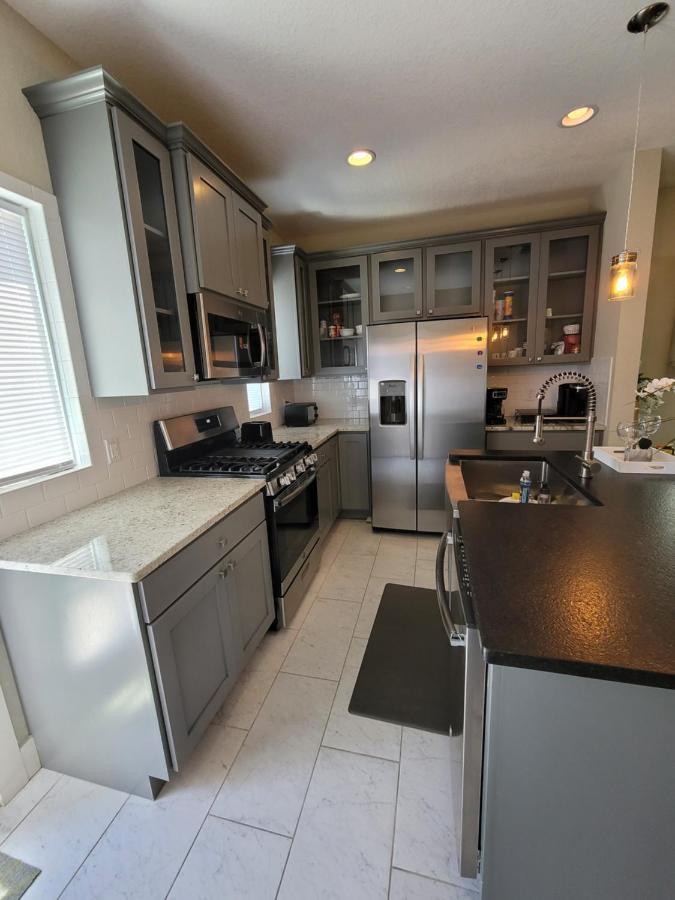 Spacious Townhouse Minutes From Downtown Sa. San Antonio Exterior photo